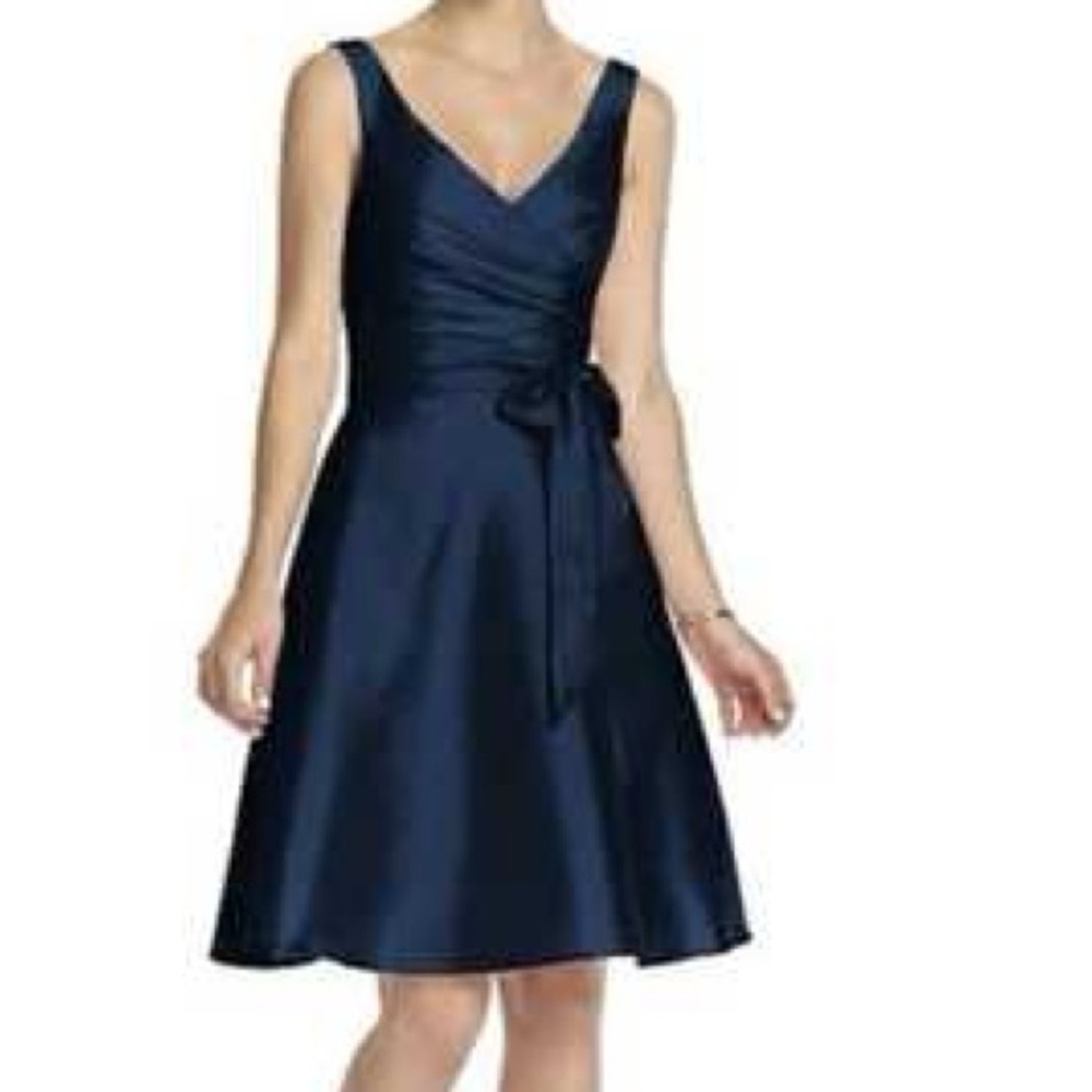 Alfred Sung D624 A-Line Cocktail Dress in Midnight Size 2